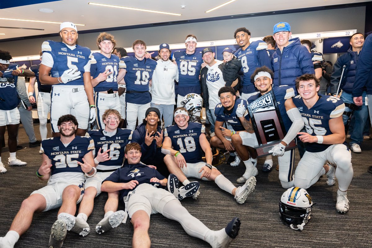 Special group. #AirRock 😼💨🪨