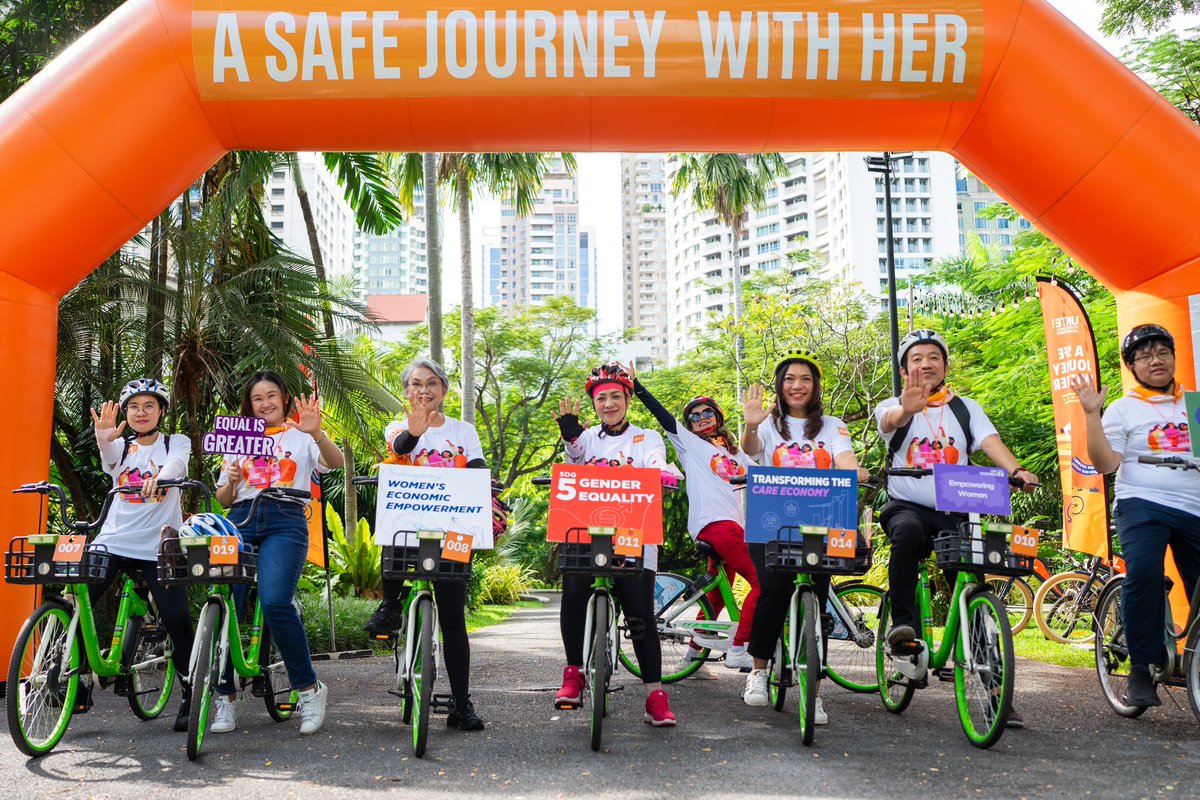 unwomenasia's tweet photo. 🚴‍♀️ Bangkok launched the #16Days of Activism with A Safe Journey with Her, uniting over 500 participants to take a stand against violence. Together, we proved there’s #NoExcuse.
 
👉 Read more: https://t.co/GB4MHai1Ho
 
#Beijing30 #NoExcuse https://t.co/ImF2W9v4p0
