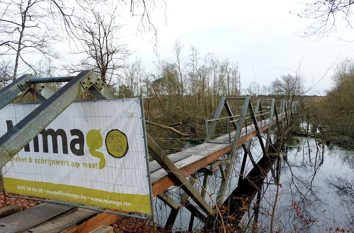 HeijdenJozef's tweet photo. Herstel loopbrug naar de Langelinneput Postel nadert voltooiing.

De loopbrug vanaf het kanaal naar de #Langelinneput in #Postel is nu al ongeveer 1-1/2 jaar afgesloten. De herstelwerkzaamheden naderen de voltooiing.

@BoswachterFrans @vogelnieuws @natuurenbos https://t.co/6Ysv1XzEJV