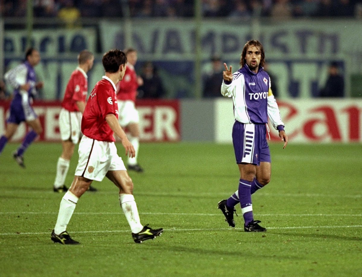 SerieA_Lawas's tweet photo. Siapakah aku? 

- Pemain berkewarganegaraan Argentina. 
- Mengawali karier bersama Newell's Old Boys dan River Plate
- Meraih scudetto bersama Roma
- Pernah meraih gelar top skor
- Pernah membela Fiorentina, Roma, dan juga Parma. https://t.co/uSaVFfz8UF
