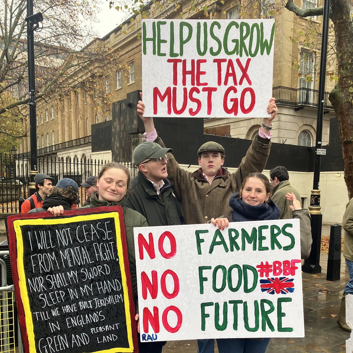 charlotte smith tweet media