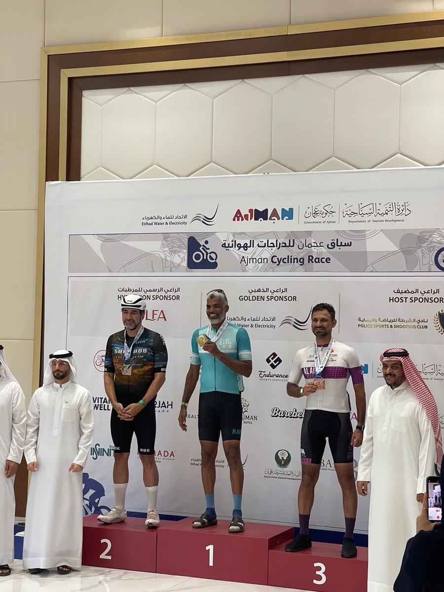 ain_team's tweet photo. ⭐️حقق فريق العين الدراجين فوز كبير في سباق
عجمان 2024الذي انعقد في امارة عجمان يوم الاحد 24/11/2024.
نبارك أبطالنا على حصولهم على مراكز:  
1-كابتن عمر الفاروق 🥈
2-كابتن عبدالله الفقيه🥉
كل الشكر والتقدير ل endurance sports services
على التنظيم و نجاح هذا السباق الجميل . https://t.co/fVCnvW60e6