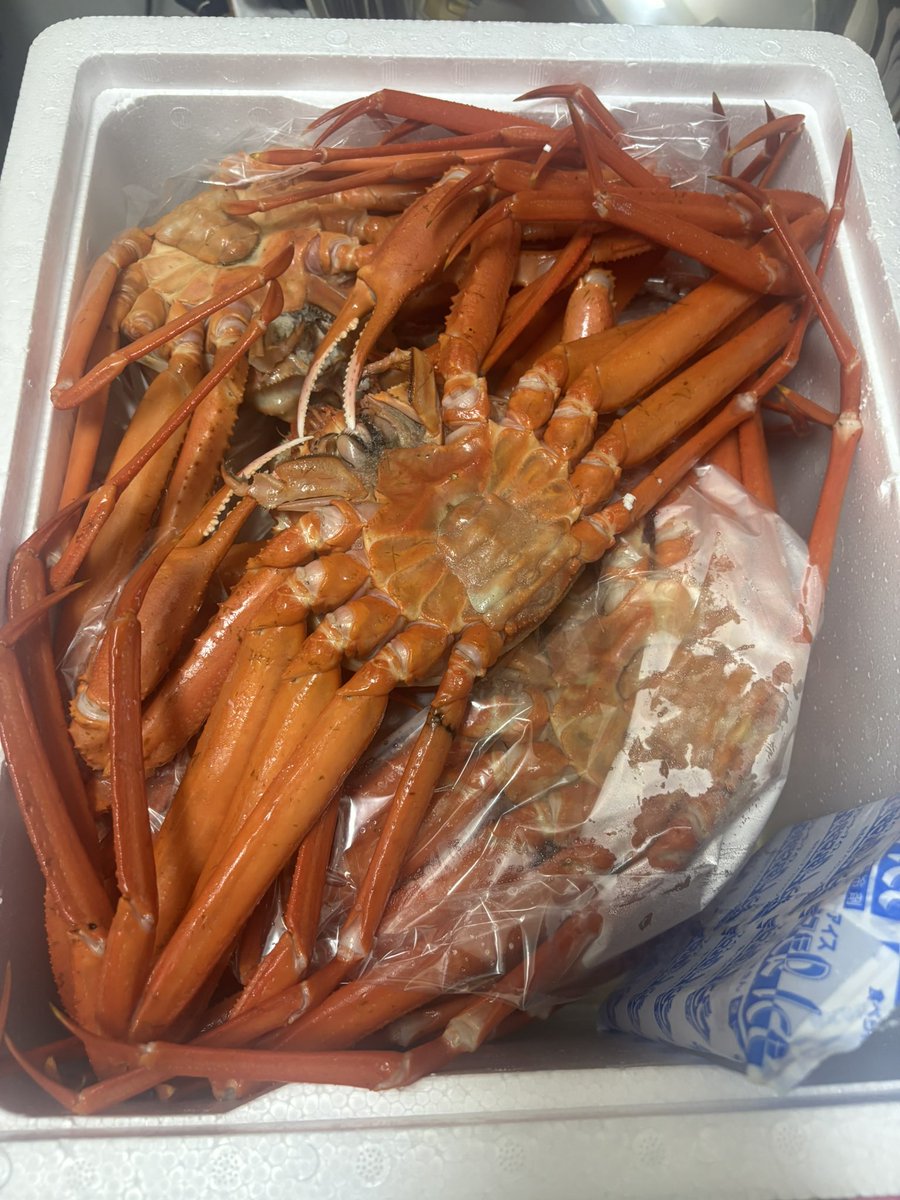 butasisyou's tweet photo. 2箱２万でした。物価高くなりすぎ https://t.co/N0DBNbTeUJ