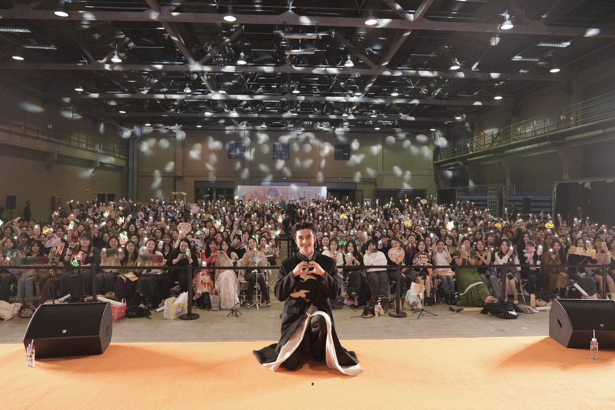 Ohmpawat_Family's tweet photo. วันนี้ขอบคุณทุกคนมากๆนะคะที่มาหาพี่โอม ใจฟูสุดๆ กำลังใจส่งถึงพี่โอมมากมาย ไว้เจอกันใหม่นะคะ 🙇‍♀️🧡✨

谢谢🧡🥰

OHM X SHANGHAI
#OhmShanghaiFanSigning2024 https://t.co/5hSQS294z8
