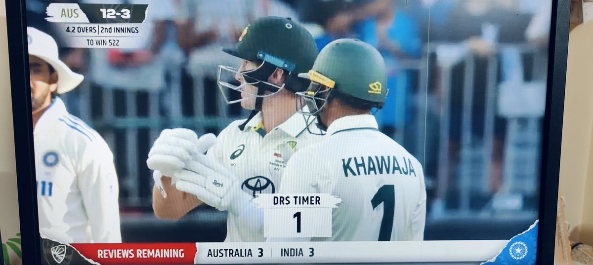 vipinsri's tweet photo. "I can never get out" - Marnus Labuschangne
@CricketAus 
@marnus3cricket Most number of Lost Reviews
Every time he takes review and gets out

What a loser!!
@cricbuzz 
#INDvAUS #INDvsAUS #AUSvsIND #AUSvINDIA https://t.co/J36ju14zZV