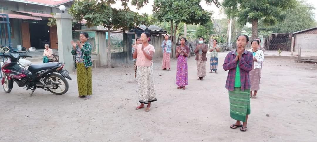 Revolutionary residents from a village of northern zone of #Yinmarbin Twp, #Sagaing Region, regularly staged a strike to oppose the #MilitaryDictatorship on Nov24.

#Airbusted
#AirBus2AirStrikes    
#2024Nov24Coup                                       
#WhatsHappeningInMyanmar