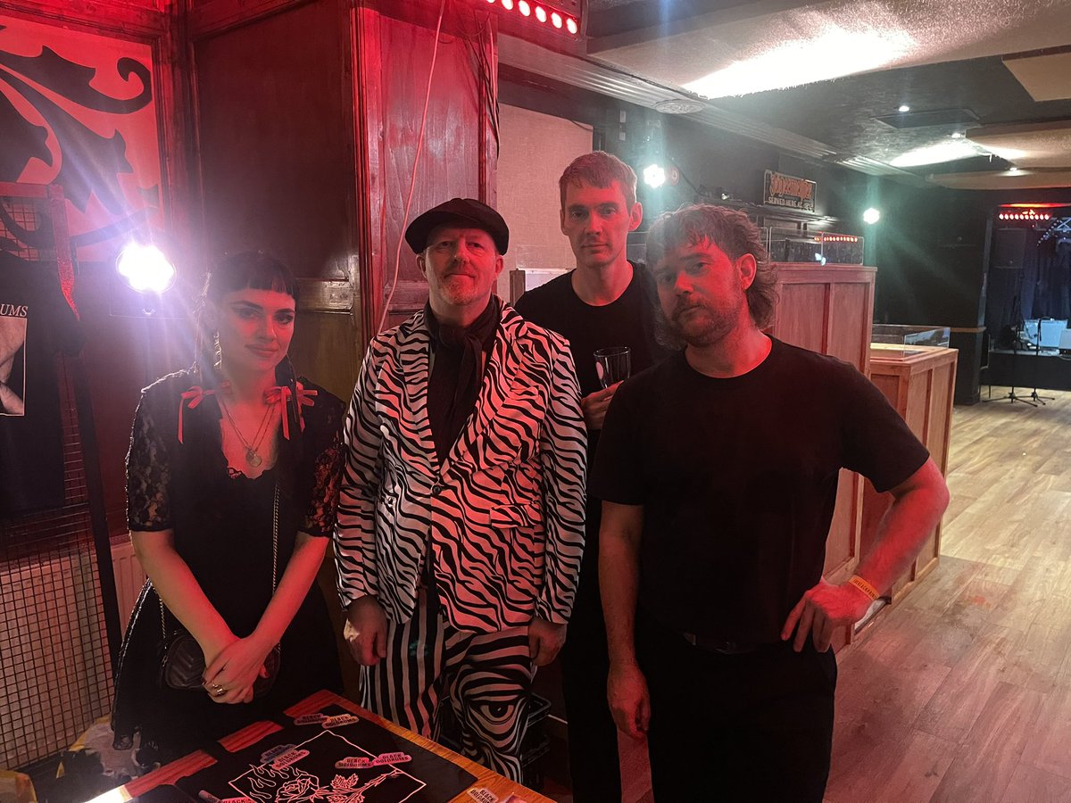 Simon I 📽️🎹⚽️☘️🇮🇪 MD ANT tweet media