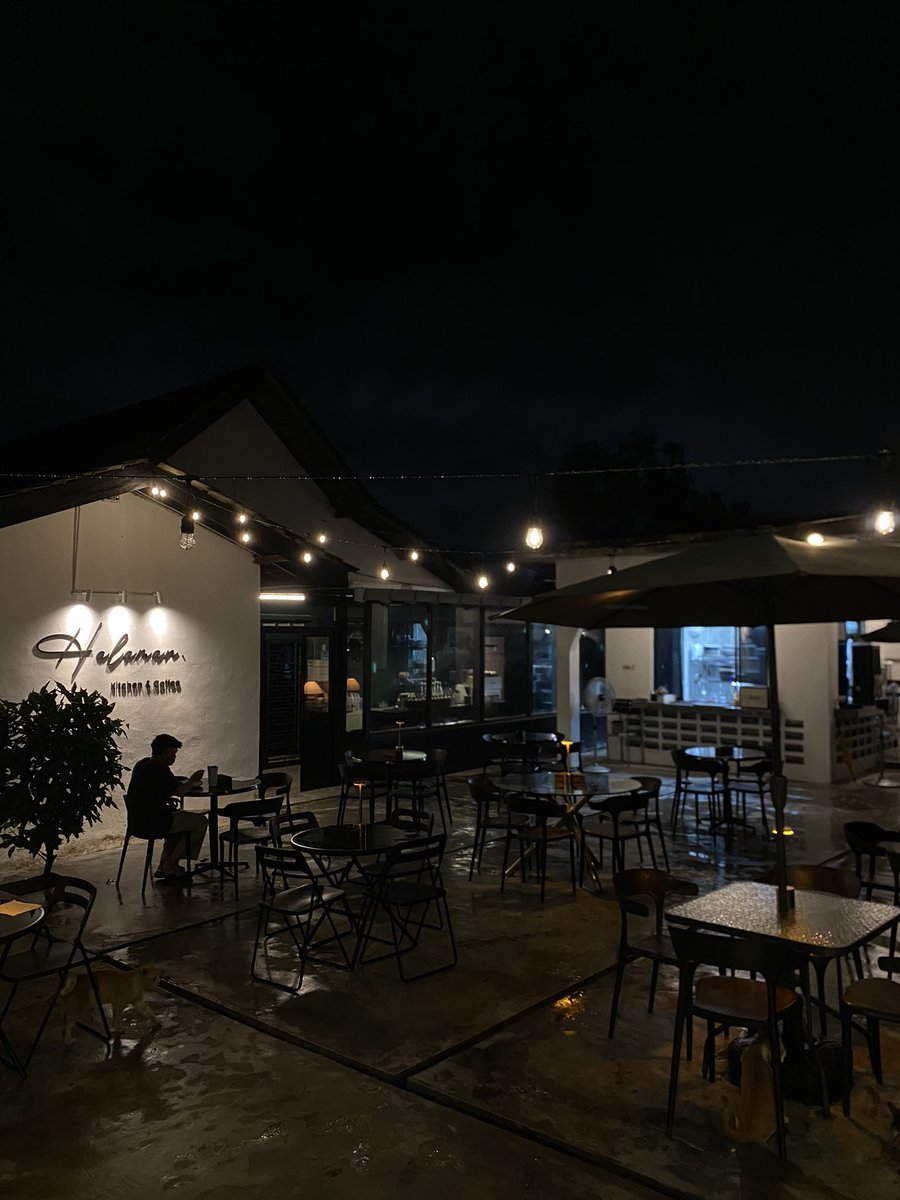 farzanaatiqahh's tweet photo. Halaman - A cozy retreat nestled in the heart of Johor Bahru, where comfort meets creativity. Come for the cozy vibes, stay for the unforgettable foods.
@JRN500
#Halaman
#Halamancafejohorbahru
#DigitalJournalism
#JRN500
#JournHeboh
#cafeinjb
#goodfoodgoodvibe https://t.co/cCBd5w7IfI