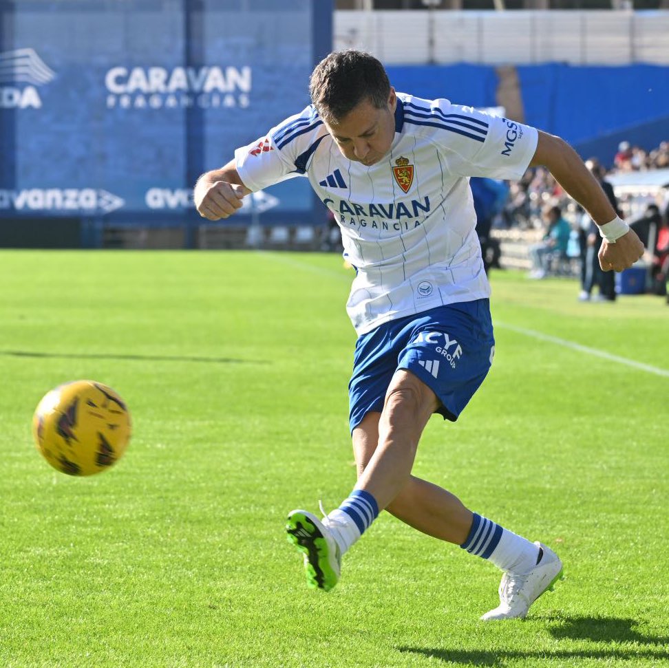 RealZaragoza's tweet photo. 𝗟𝘂𝗰𝗶𝗮𝗻𝗼 🤌🏼 𝗚𝗮𝗹𝗹𝗲𝘁𝘁𝗶

#PartidoAspanoa https://t.co/oP8eIOYWbK