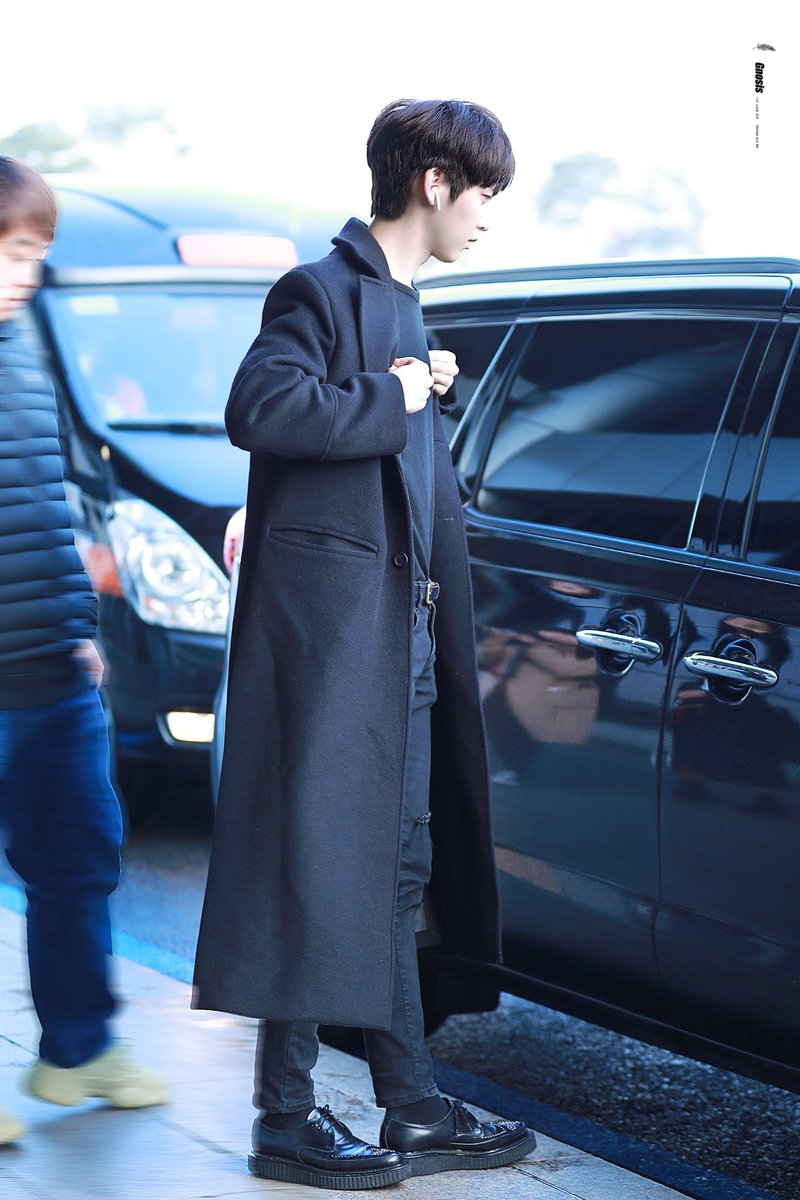 shinwonlooks's tweet photo. ✨🖤

cr. gnosis

#신원 #펜타곤 #SHINWON #PENTAGON @CUBE_PTG https://t.co/VjTP105RGR