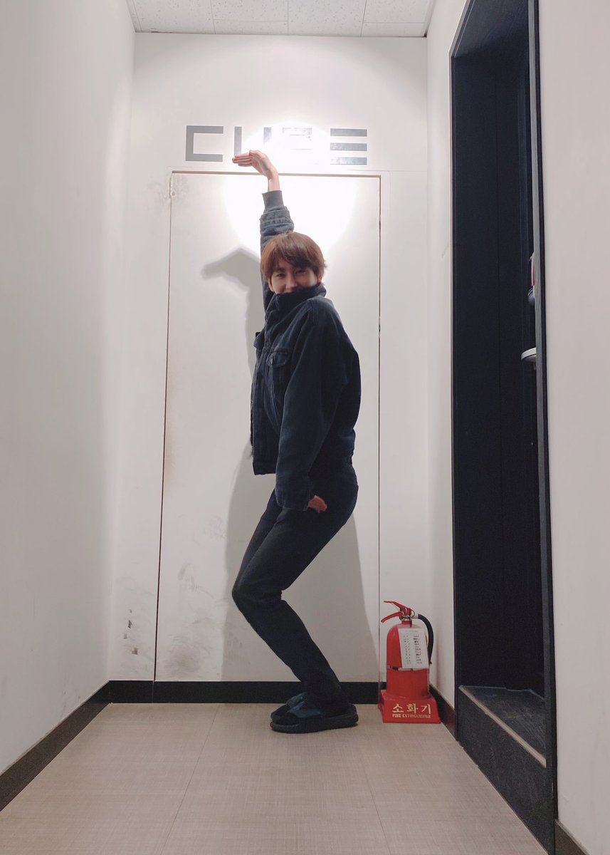 shinwonlooks's tweet photo. No. 1

#신원 #펜타곤 #SHINWON #PENTAGON @CUBE_PTG https://t.co/V71wYEFJ2r