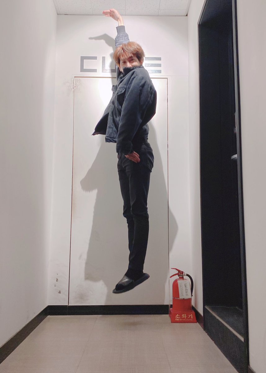 shinwonlooks's tweet photo. No. 1

#신원 #펜타곤 #SHINWON #PENTAGON @CUBE_PTG https://t.co/V71wYEFJ2r
