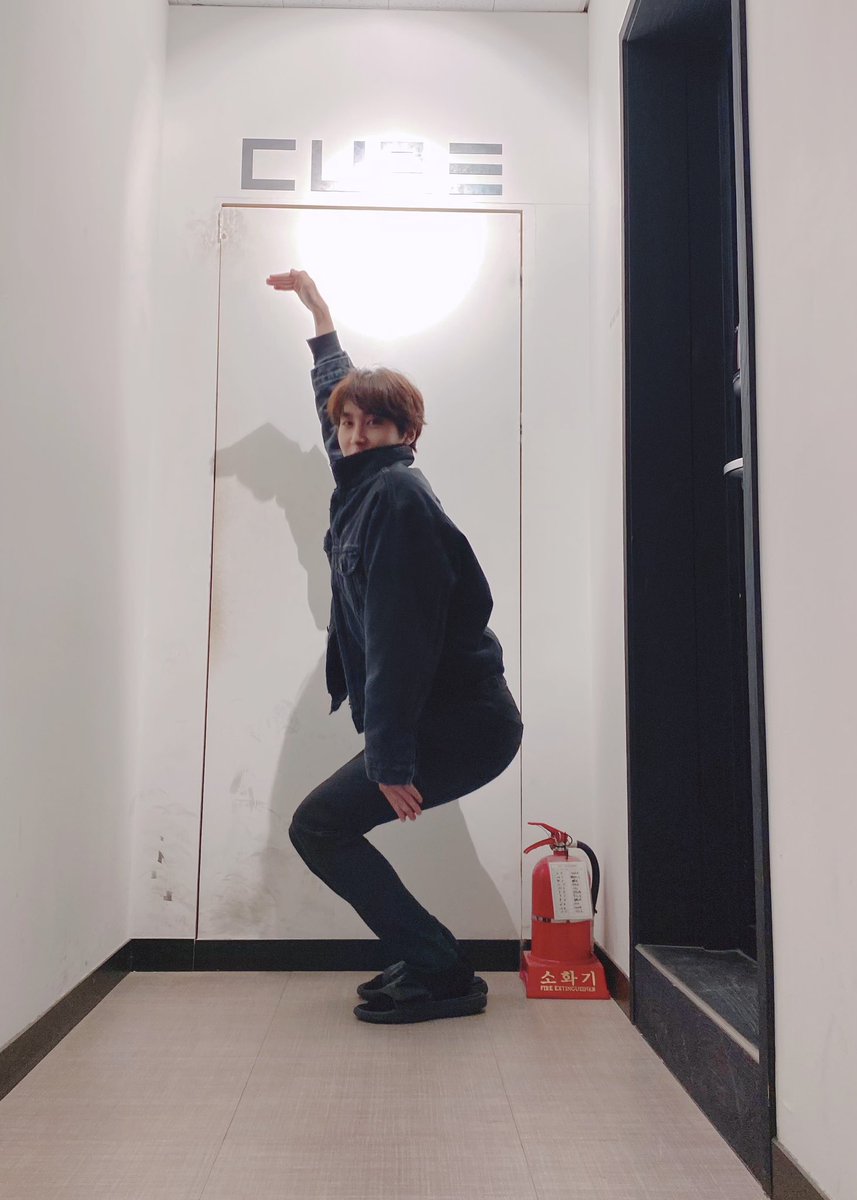 shinwonlooks's tweet photo. No. 1

#신원 #펜타곤 #SHINWON #PENTAGON @CUBE_PTG https://t.co/V71wYEFJ2r