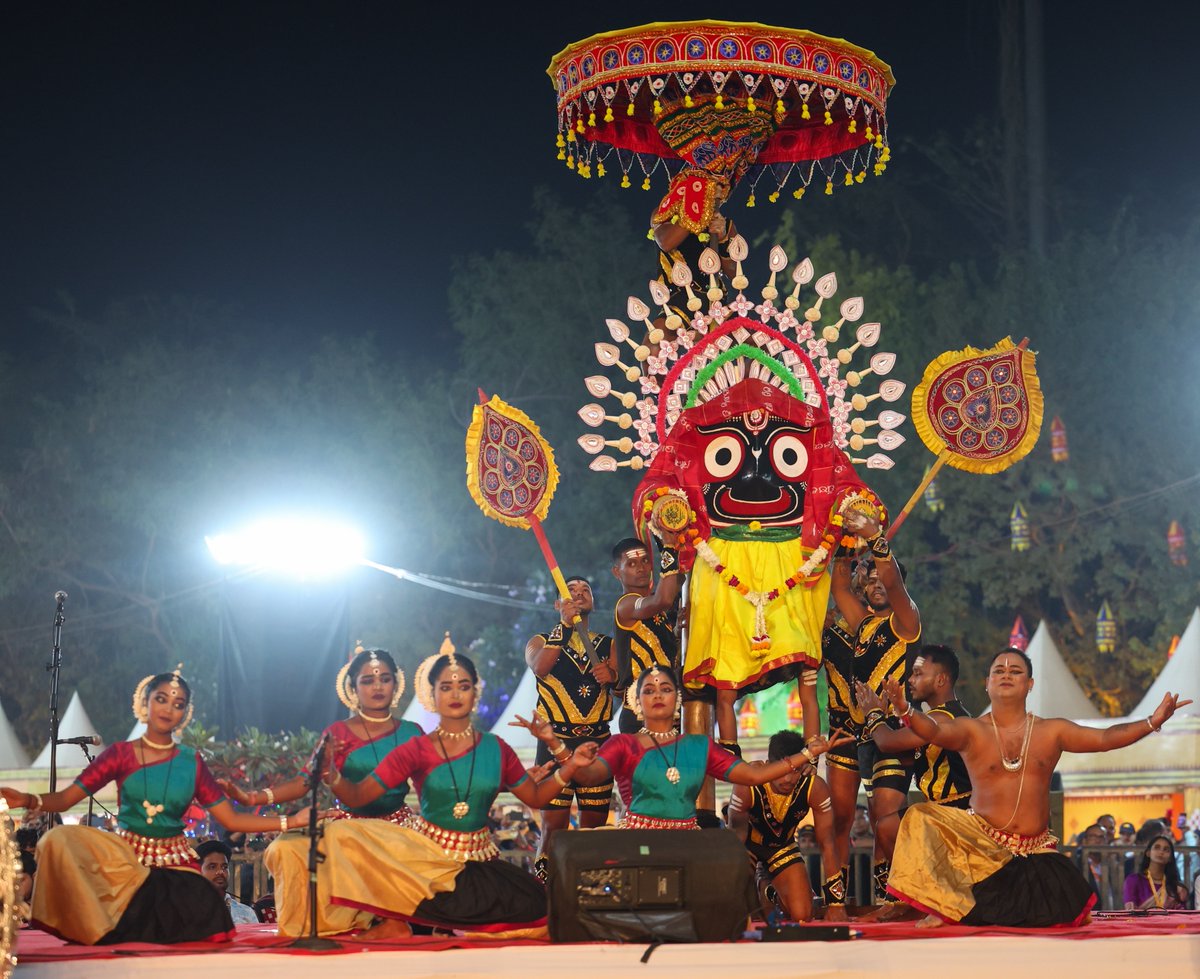 नई दिल्ली में ओडिशा पर्व पर आज यहां की समृद्ध विरासत और अद्भुत संस्कृति का साक्षी बनने का सौभाग्य मिला। https://t.co/dlKuVhblco