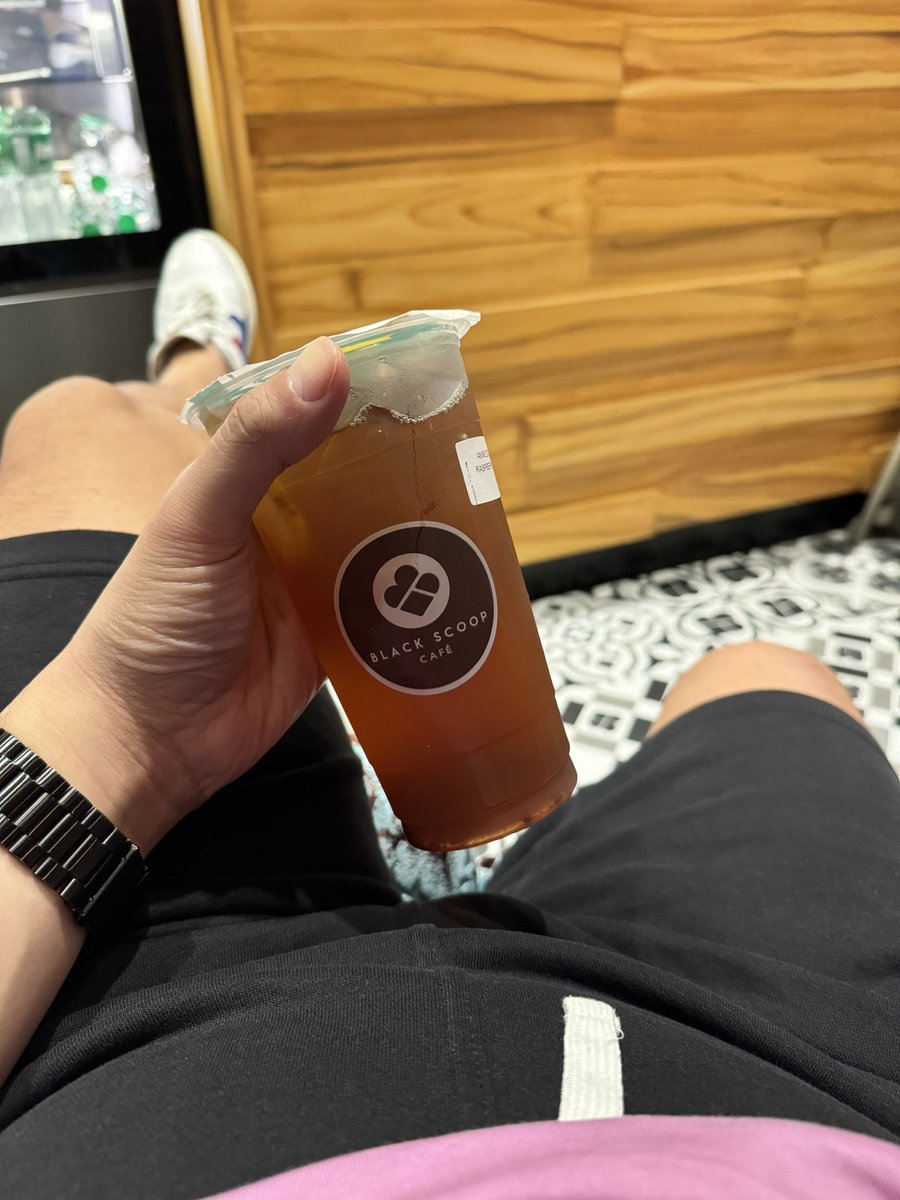 lee__thirdy's tweet photo. #RaspberryFruitTea #BlackScoop https://t.co/ogOsmctlmG