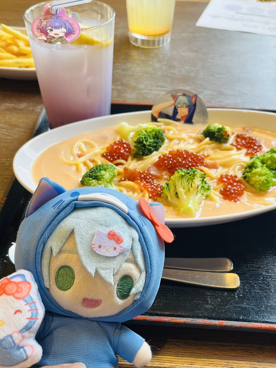 日常組極楽湯コラボ行って来ました！
「クロノアの湯」 のはずがめちゃくちゃ黄色だったw途中で従業員さんが入浴剤？入れてくれて綺麗な青になったけど、だんだんと緑色になっていろんな湯楽しめた！
#湯屋日常組