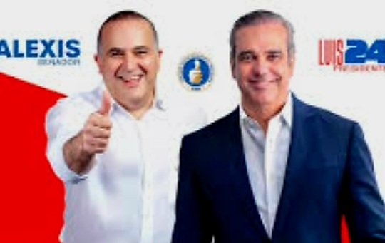 johhnyarrendel's tweet photo. El senador de Nagua por el PRM, Alexis Victoria Yeb, cogió un préstamo sin intereses de 24 millones de pesos en el Banco Agricola y después otro de 10 millones. Mandó luego a su secretaria y a varios parientes a buscar más préstamos, reveló el abogado Martinez Brito https://t.co/1eDcJCWCjA