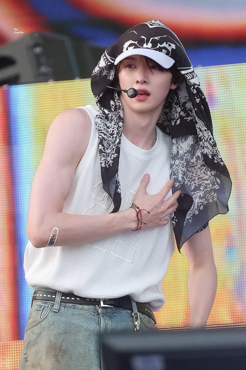 หล่อเป็นแก้วเป็นแสงมาก คุณเท่ที่สุดในพัทยา