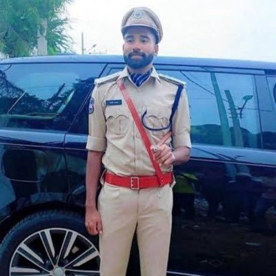 Preddybose's tweet photo. आज की ताजा खबर DSP siraj का तबादला गुजरात में 🤣🤣
#DSPSiraj https://t.co/Owwnnr23ix