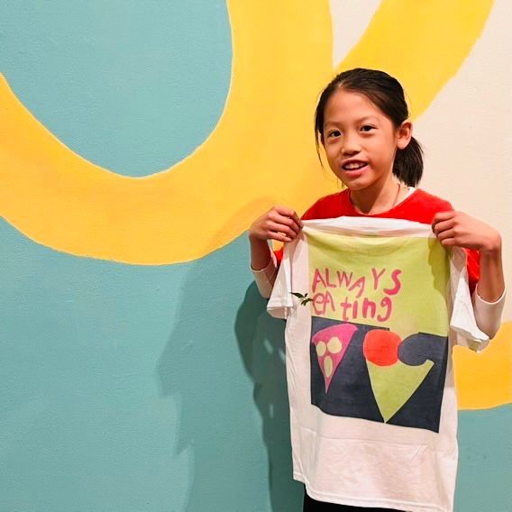 We have absolutely loved running the #CuriousKids programme 🍂 and are always in complete awe of the creativity kids bring to the sessions like these imaginative T-shirt designs ! 

There are a few more sessions before we close at the end of the year: buff.ly/3V2MuxU