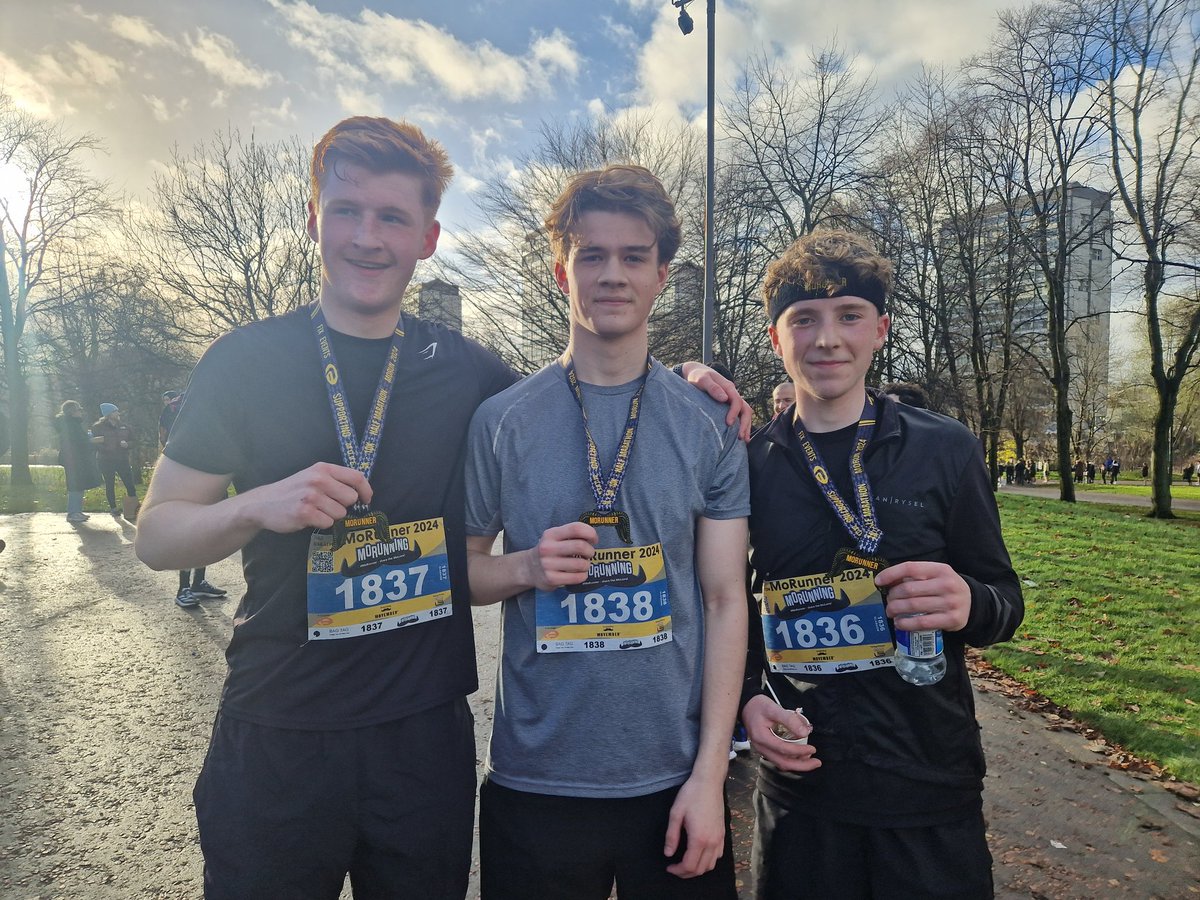 emac77's tweet image. @Boclair_PE Callan, Andy and Ewan ran a sub 2 hour half marathon for #Morun