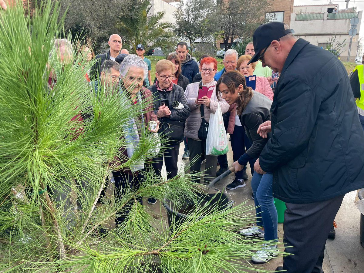 Aj_Sabadell's tweet photo. Vine a descobrir el nou corredor ecològic de Sabadell
No et perdis l'oportunitat de gaudir i contribuir a un espai més verd i saludable per a tothom! 🌱💚
#ParcDelNord #SabadellVerd #Elsdinersalscarrers #Sabadell https://t.co/FQ3g4BTgmS