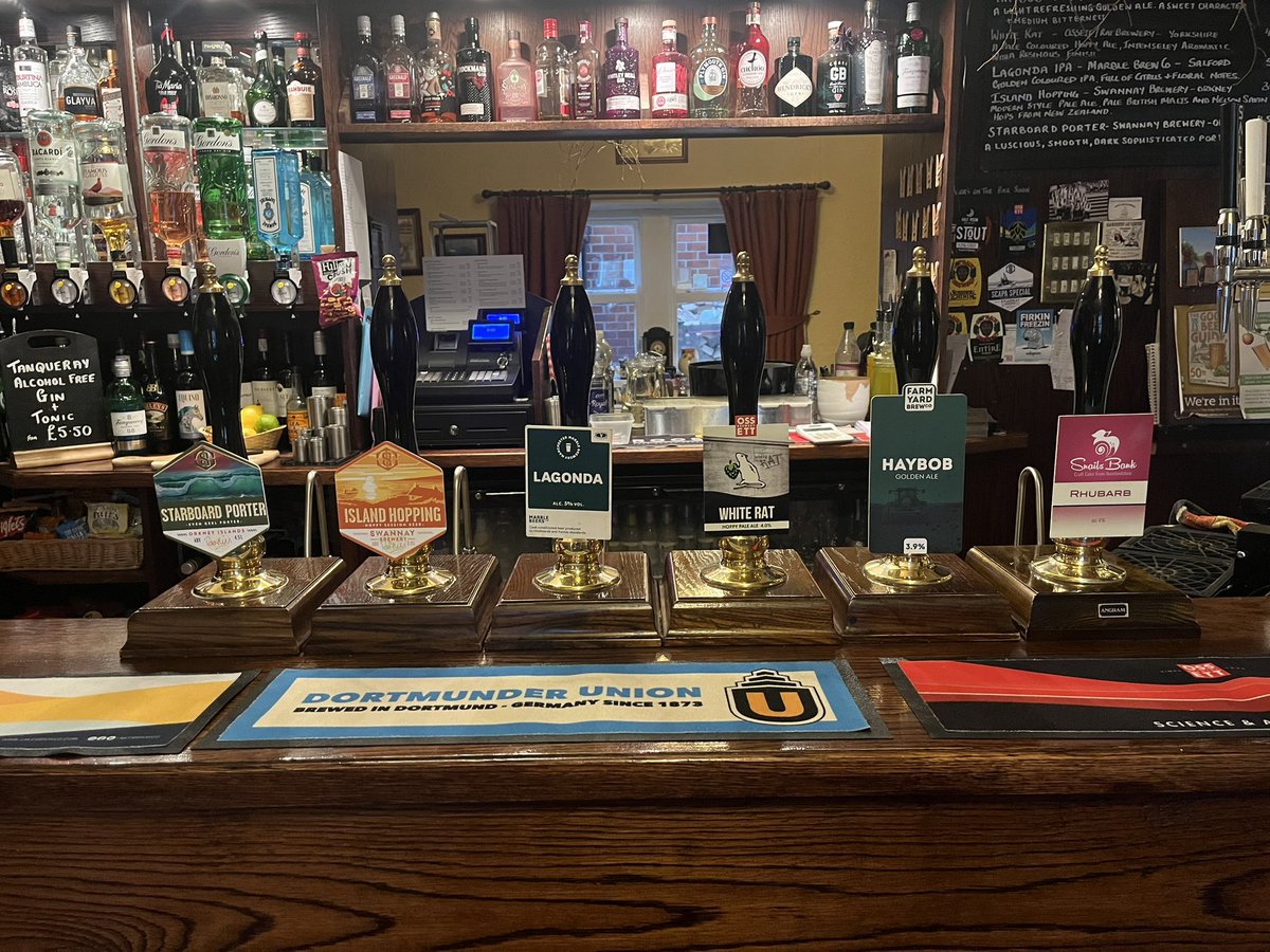 SwanTwoNecks's tweet photo. Beers on this weekend featuring @SwannayBrewery, @marblebrewers, @ossettbrewery &amp; @farmyardbrewco. 

@clithbeerfest @camraeastlancs https://t.co/cNmAWKHfb9