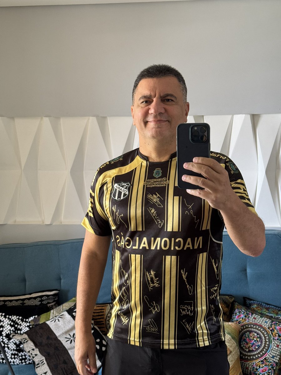 Vamos subir Vovôoooo <a href="/CearaSC/">Ceará Sporting Club</a> 🖤🤍🖤🤍🙏🏼🙏🏼🙏🏼🙏🏼
