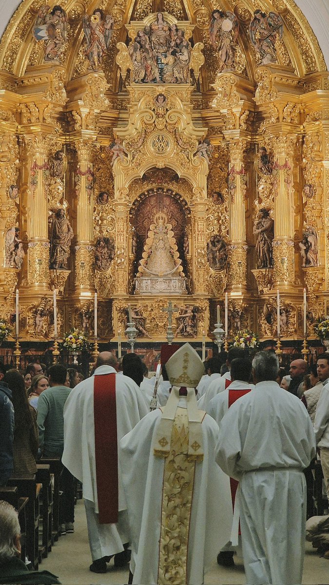 A Jesús por María.