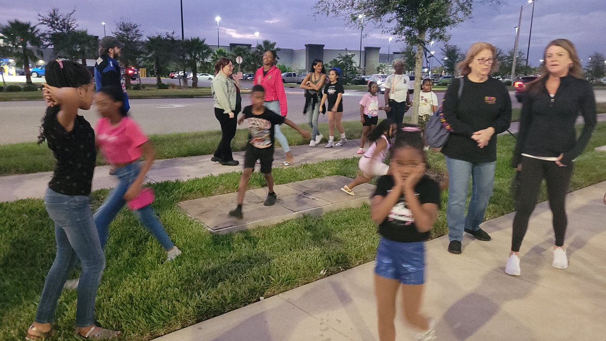 TurieTSmall's tweet photo. Blaze Pizza 🍕 Fundraiser hosted by the Dancing Bulldollz. Awesome job tonight https://t.co/oicadzOsgs