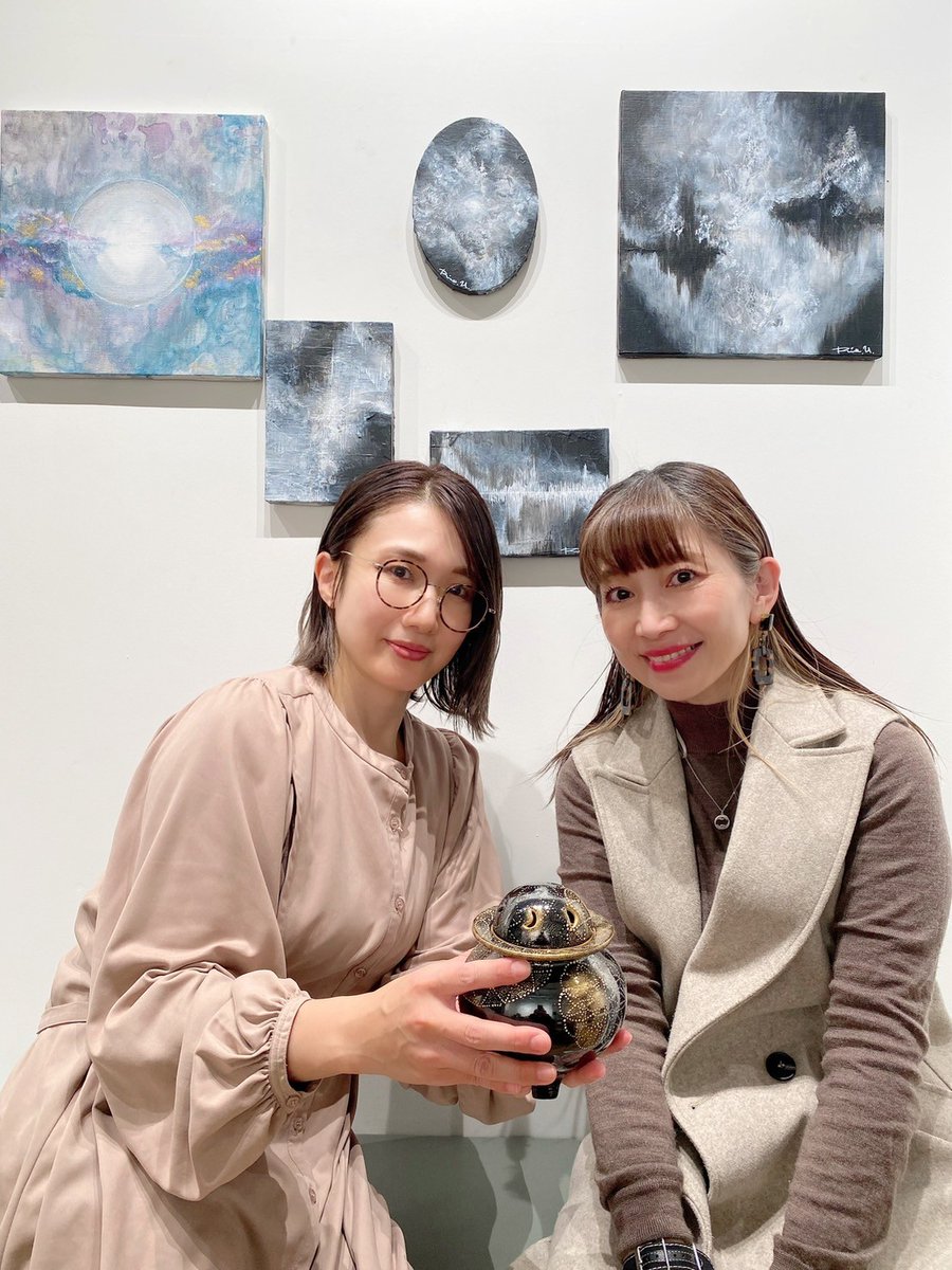 mitmiu93's tweet photo. 【空-KU-】
RIO UMEZAWA × 丹影~niei
尊敬するアーティストさん
RIO さんと
Space Wow さんにて二人展
終了しました✨
ご来場頂いた方々、本当にありがとうございました。
貴重な機会、出逢いを頂き
これからの目標
指針に繋げていきます。
#rioumezawa
#二人展 #spacewow #原宿
#niei #丹影 https://t.co/vMXpanlBoF