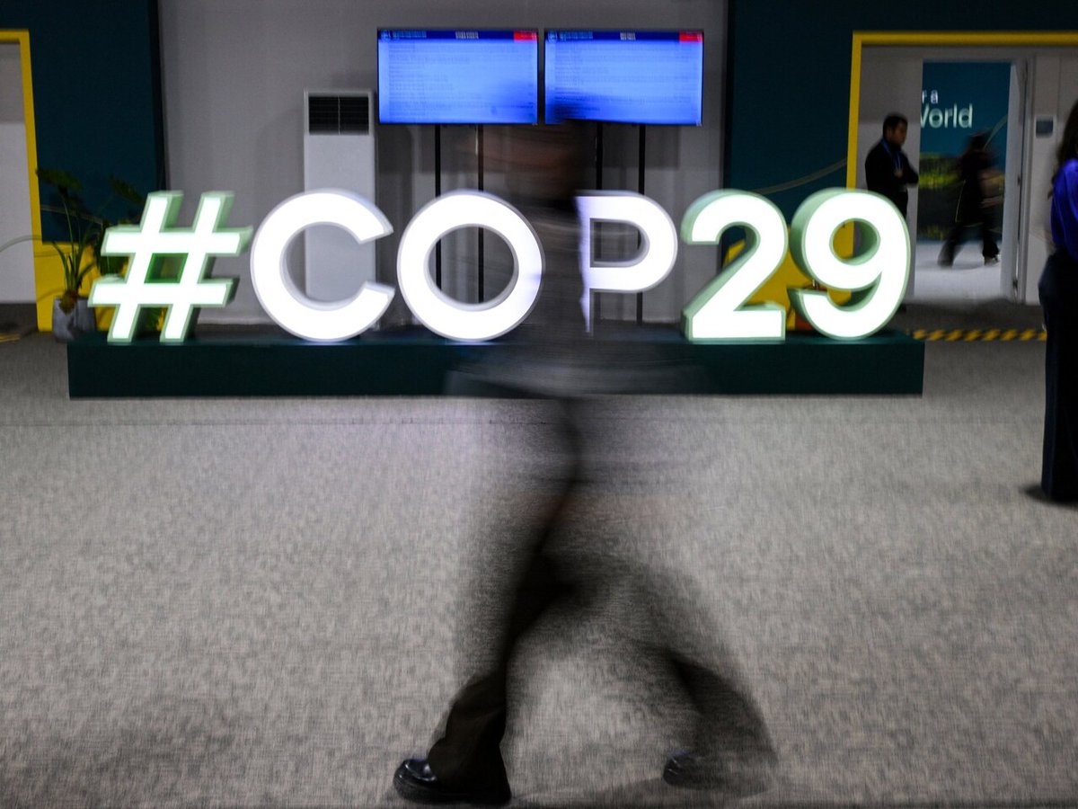 TOPXNews's tweet image. 🌍 At #COP29 in Baku, the climate finance deal drew criticism for being an &quot;optical illusion&quot;—lacking real financial commitments and transparent grants for developing nations. 🌱 It’s time to move beyond empty promises and empower those in need! #ClimateAction #FinanceForFuture
