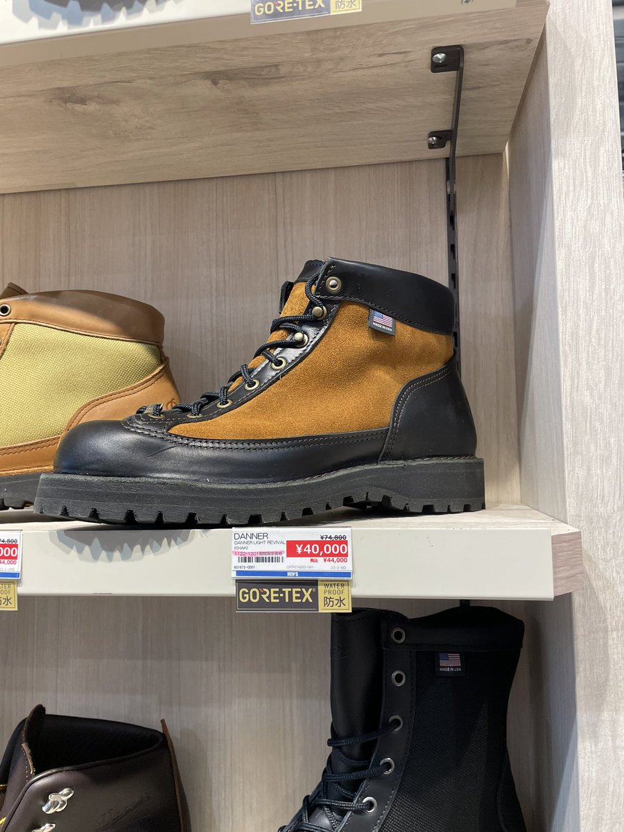 tommmyhoby's tweet image. 40%offやと！？！？
由々しき事態やぞこれは😠！！！

#DANNER #ブーツ好きと繋がりたい
