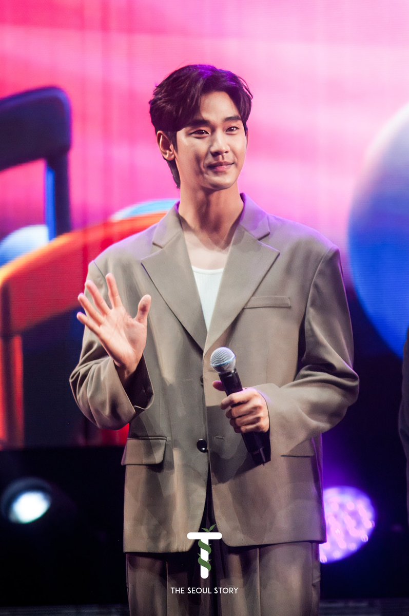 theseoulstory's tweet photo. [#KimSooHyuninKL] 📸 Capturing Kim Soohyun shines at #CUCKOOTOPIA, leaving fans with his undeniable charm! 🤩❤️

More HD Photos here 👉🏻 https://t.co/m8DUzxMwbP

Thank you @Official_CUCKOO for the media invite 🫶🏻

#KimSooHyun #CUCKOO10thAnniversary #CUCKOOTOPIA #김수현 https://t.co/V5elUboMTK
