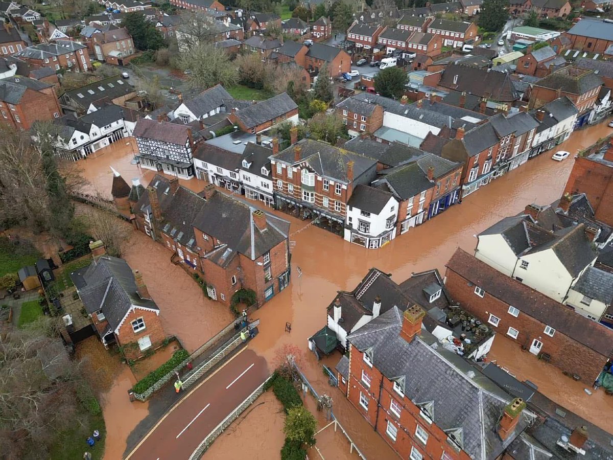 Dave Throup tweet media