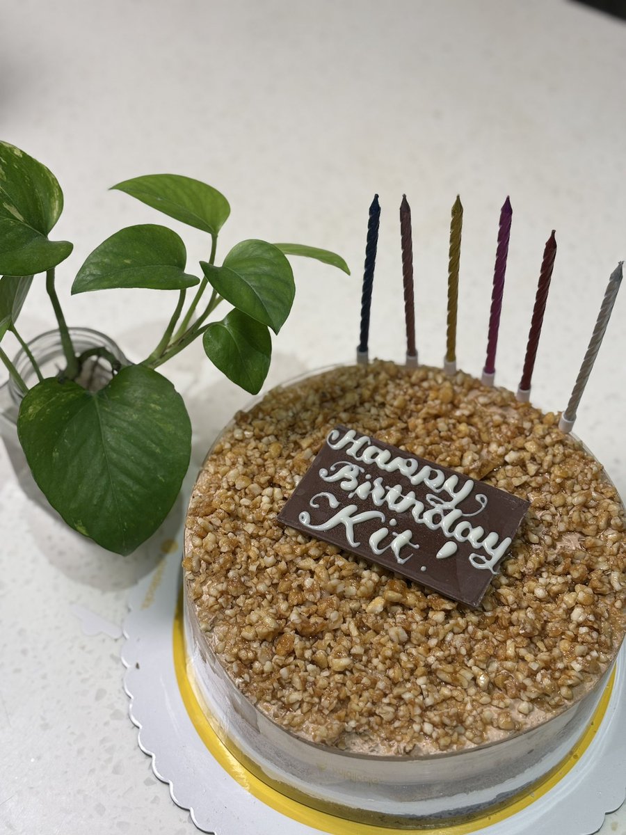 kitC06's tweet image. early birthday suprise 🥳😘