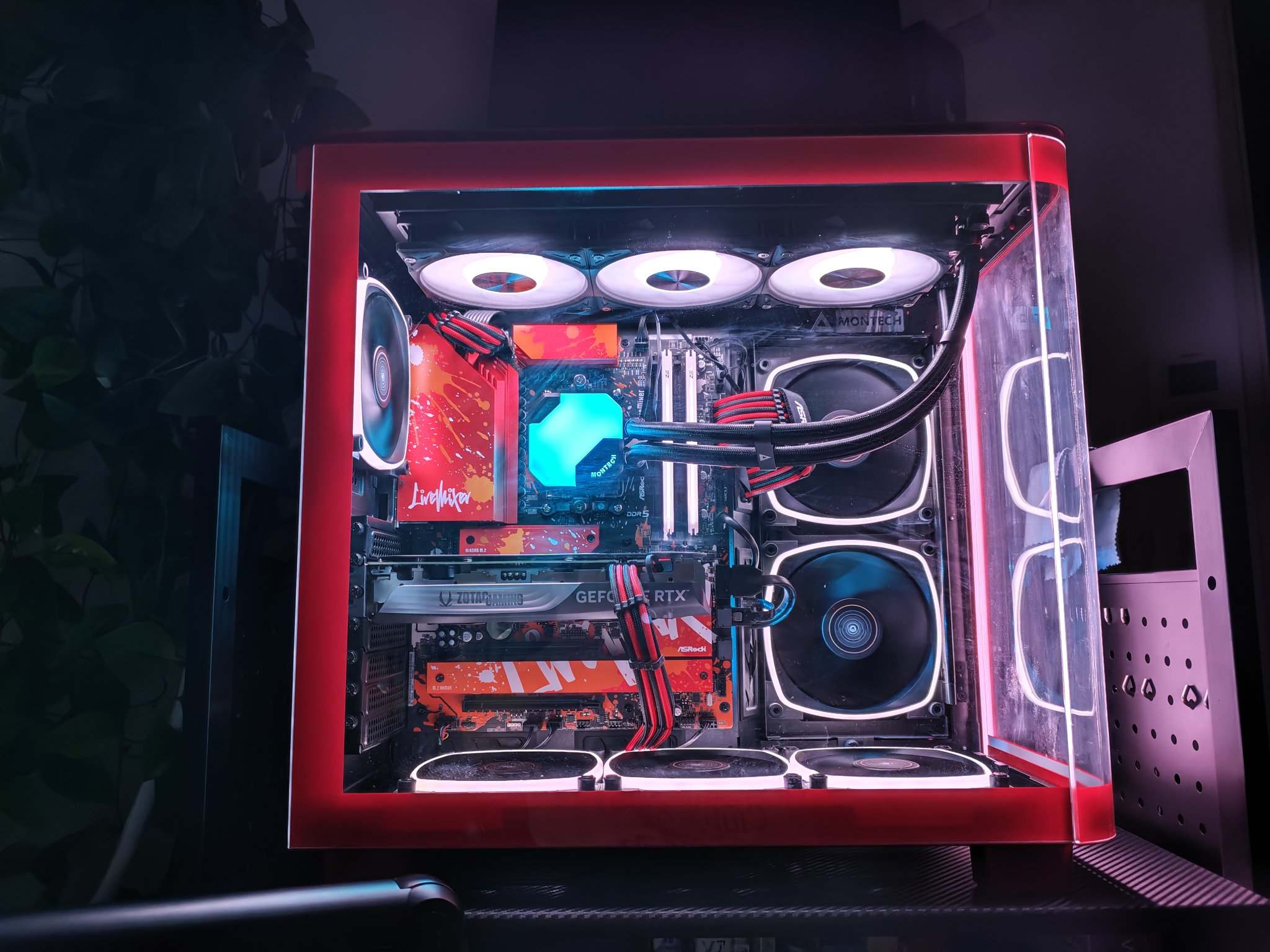 RTX4060Ti搭載の自作PC！コスパ重視や白統一ビルドを紹介
