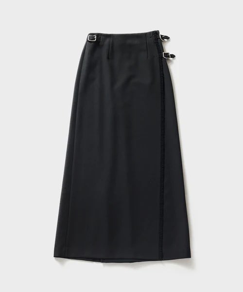 s_en_7's tweet photo. COMOLI
Scottish Skirt
¥83,600
——
Classic black Scottish skirt in premium wool - perfect for any occasion. https://t.co/1gwptJqFo4