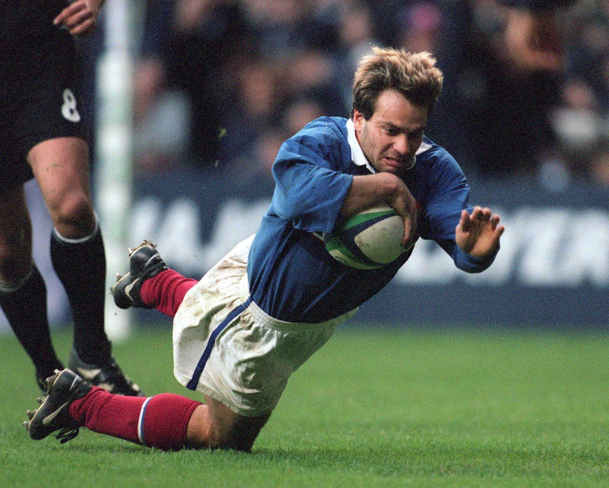 💙 𝓓𝓸𝓶𝓲.

Il y a 4 ans, Christophe Dominici nous quittait. 
Son talent, sa fougue et son amour pour le maillot Bleu résonnent encore aujourd'hui. 

Son nom est gravé pour l'éternité dans l’histoire du rugby français.🤍🇫🇷

#XVdeFrance #NeFaisonsXV