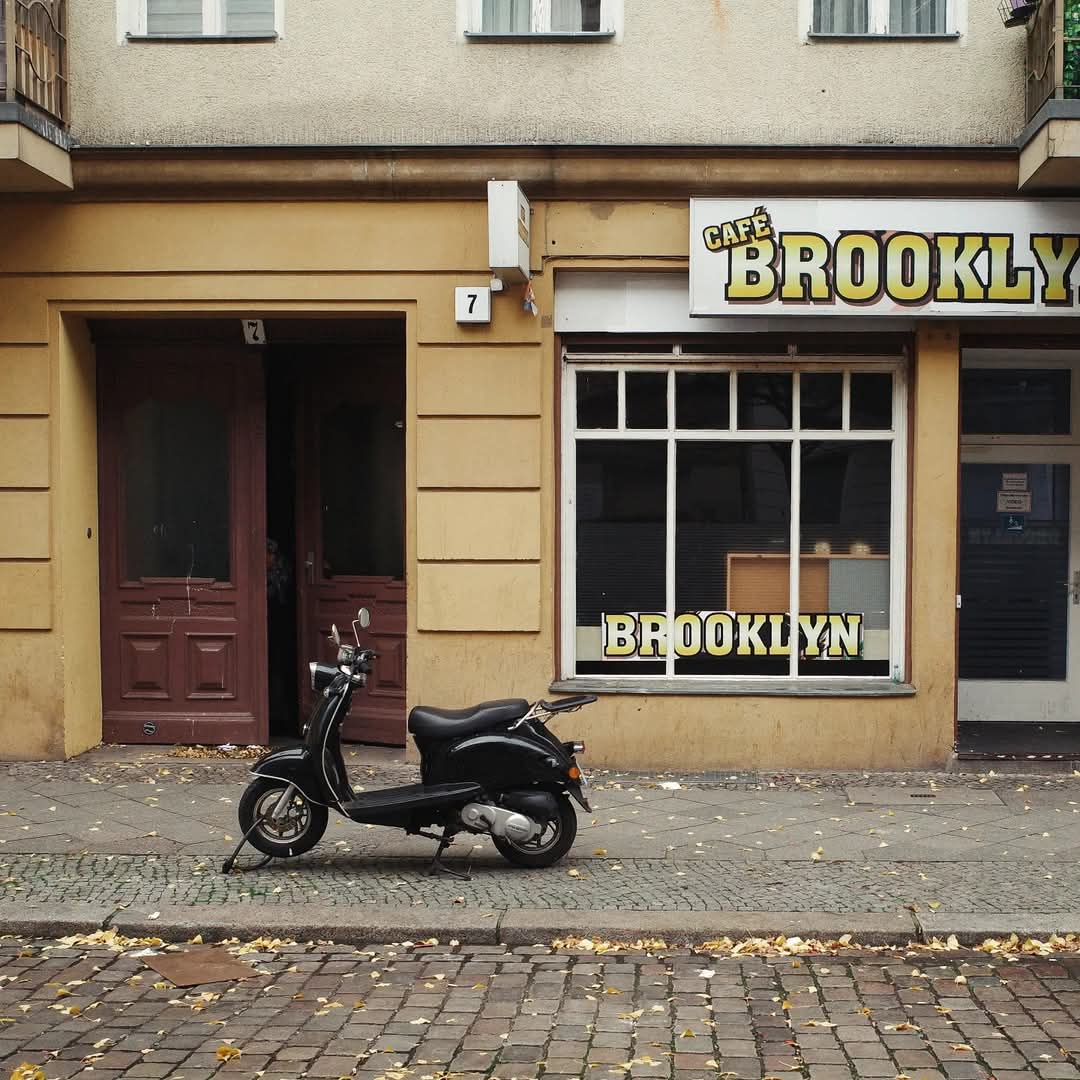 Brooklyn im Wedding 

Schöne Bilder aus dem Wedding - bei uns ab morgen nur noch auf Bluesky, Mastodon und Co.