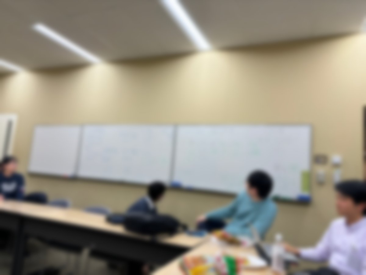 K_quartierlatin's tweet photo. 【第3回ZINE会議】地味に声掛けをしているうち、メンバーがかなり増えました。タイトルを決めるにあたり、若手2&amp;3年生の積極的発言もあり、ホワイトボードに書き出しながら議論が白熱。ZINE掲載用の座談会や発刊イベントの日程も決めました。文芸的公共圏ははたして実現できるか？ https://t.co/UYaBUJRgsT