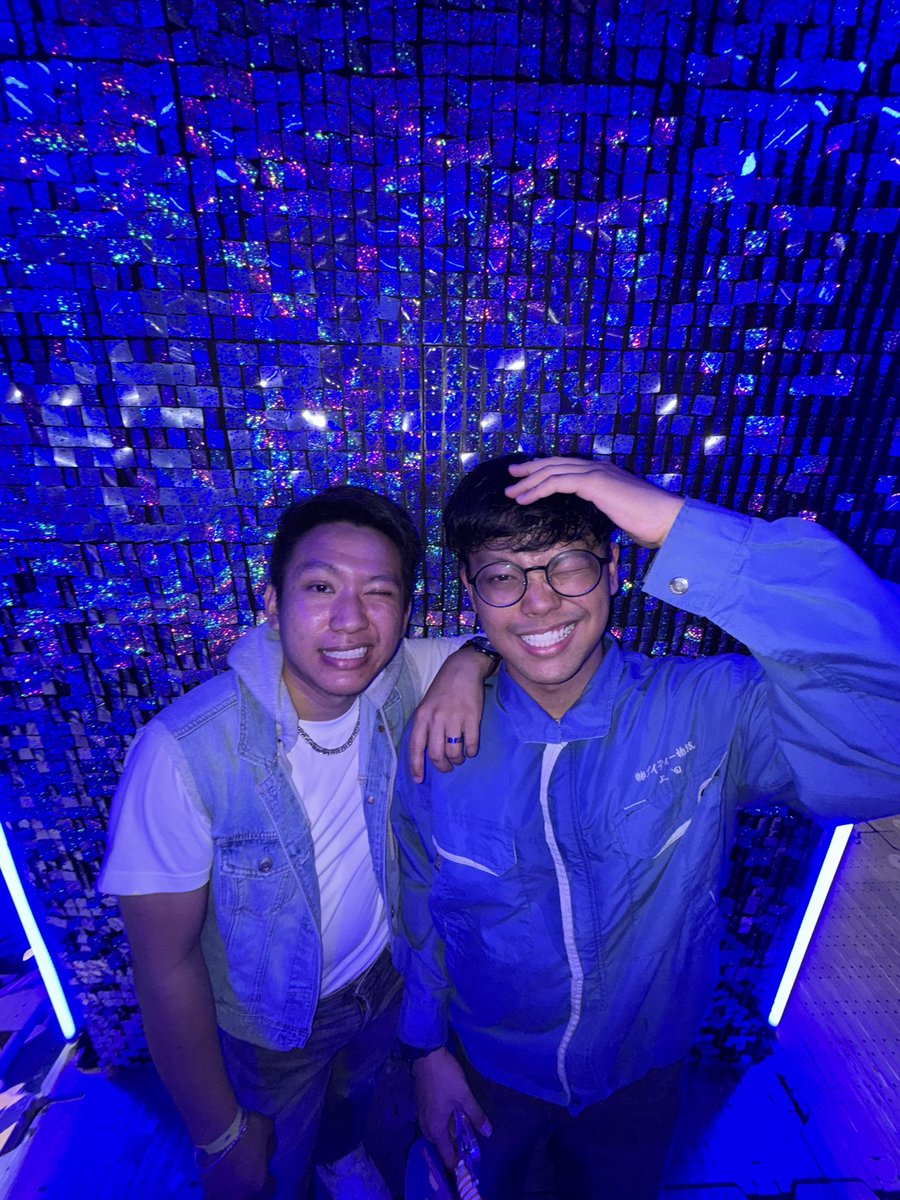 rriezmann's tweet photo. @watsonsmy #futureland was lit 🔥 esp with @ainaabdulmusic ❤️

with them bois; @msyhmiz @sajimmysammy @osnapitzakmal https://t.co/9SYBrNCeUP