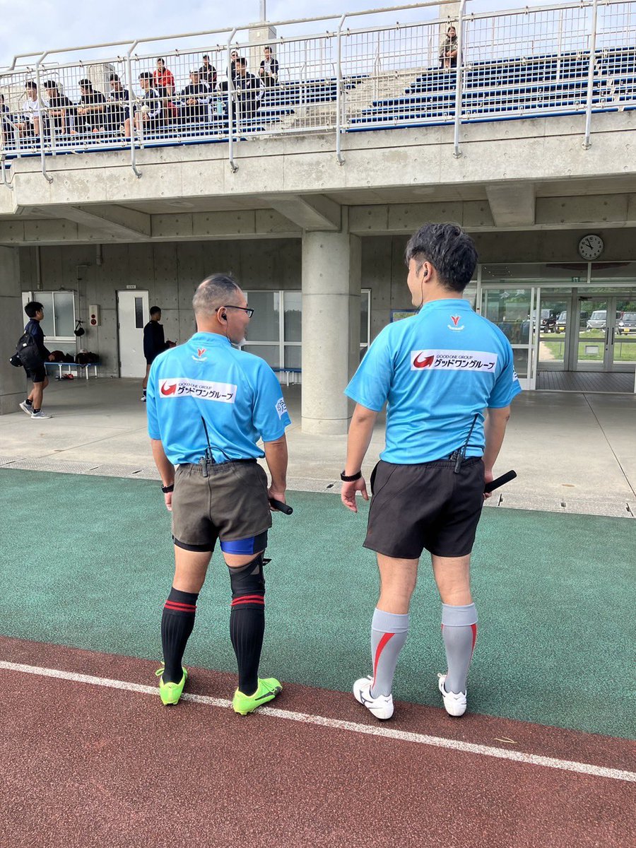 本日はKTCL上位トーナメントが行われました！
マッチオフィシャルの皆さん、お疲れ様でした！
#沖縄県
#ラグビー
#レフリー
#トップレフリー育成支援事業
#医療法人陽心会大道中央病院
#株式会社グッドワン
#さむら脳神経クリニック
#パームロイヤルホテル那覇
#株式会社屋島組
#盛虎ジャパン株式会社