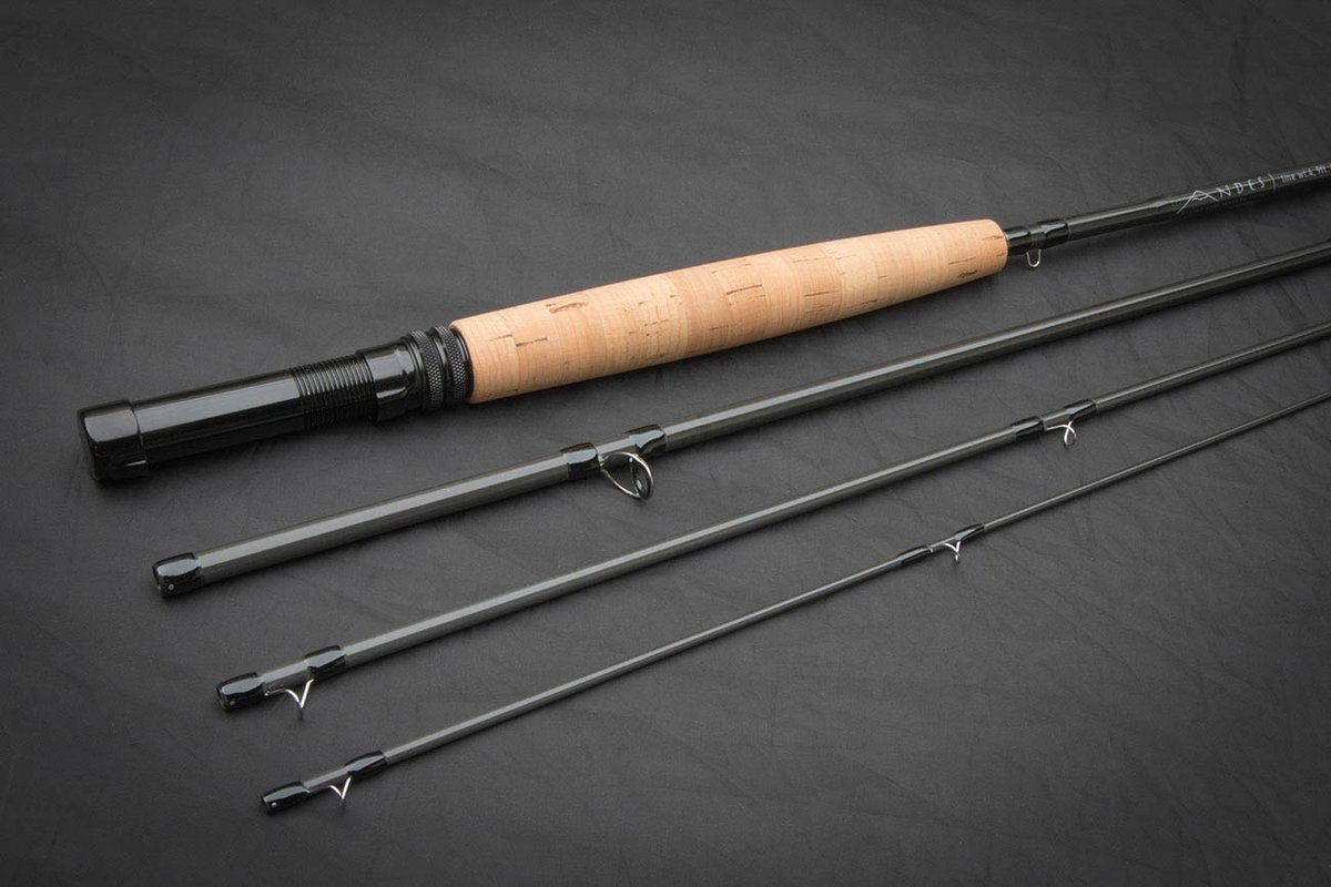Rodmakers_chile's tweet photo. I put together this replica of an old Sage model. Used a 4wt. med-fast action 9ft. rod blank I  natural glossy graphite color. https://t.co/gNn7IShh2e