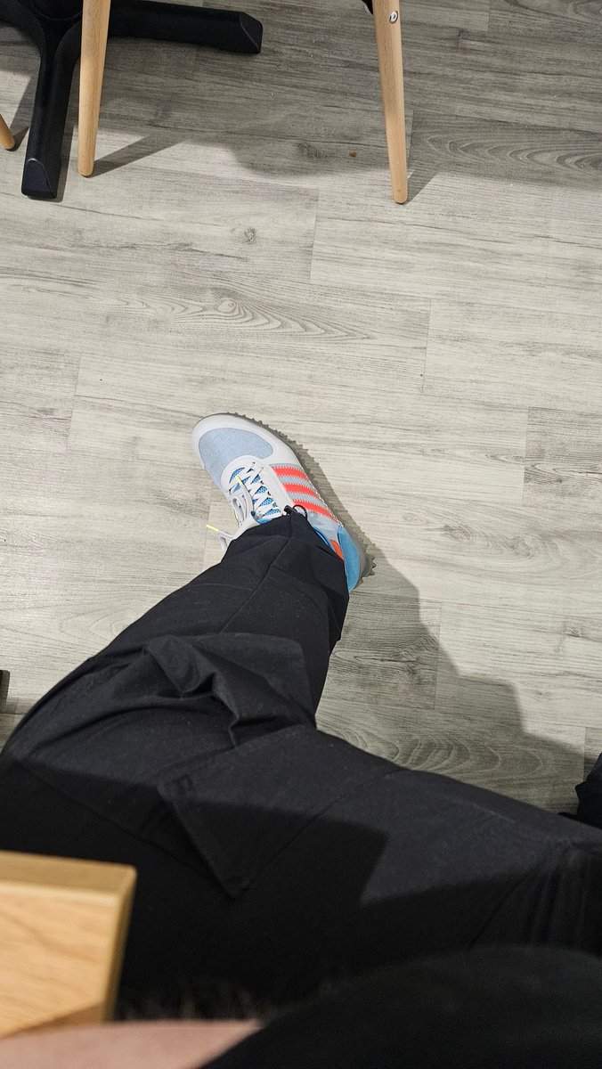 PaulMar21281685's tweet image. #dunelm with the old folk 🤣🤣🤣🤣🙄