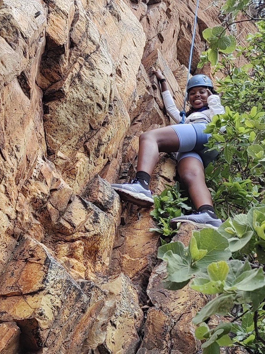 DlalaNje's tweet photo. ❤️🧗🏾♂️SPENDING SUNDAY ON TOP🧗🏾♂️❤️
Thank you to @mcsajhb for taking the #DlalaKids hiking crew climbing in #StrubensValley 🧗🏾♂️
Our last excursion for the year ❤️
#mountainclub #mountainclubofsouthafrica #DlalaHiking #Hiking https://t.co/1Ddch0Os34