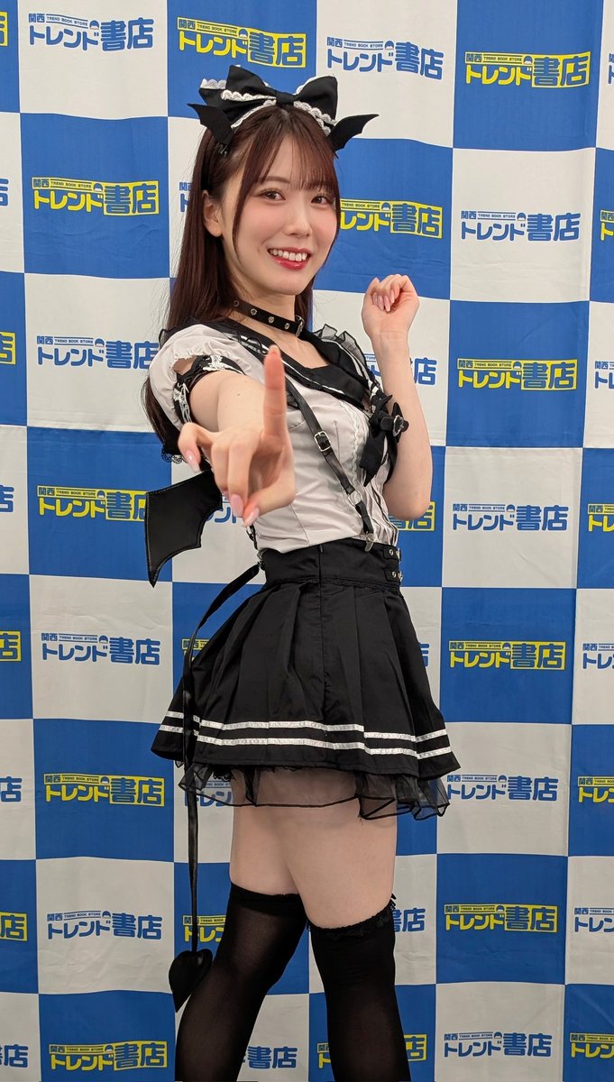 今日は小仙女のみをっちが可愛すぎる！どちらの服も大好きです😻💓

名古屋での活動お疲れ様でした！うなぎは美味しかったかな😋

#石川澪 https://t.co/SaG0VX7iO1