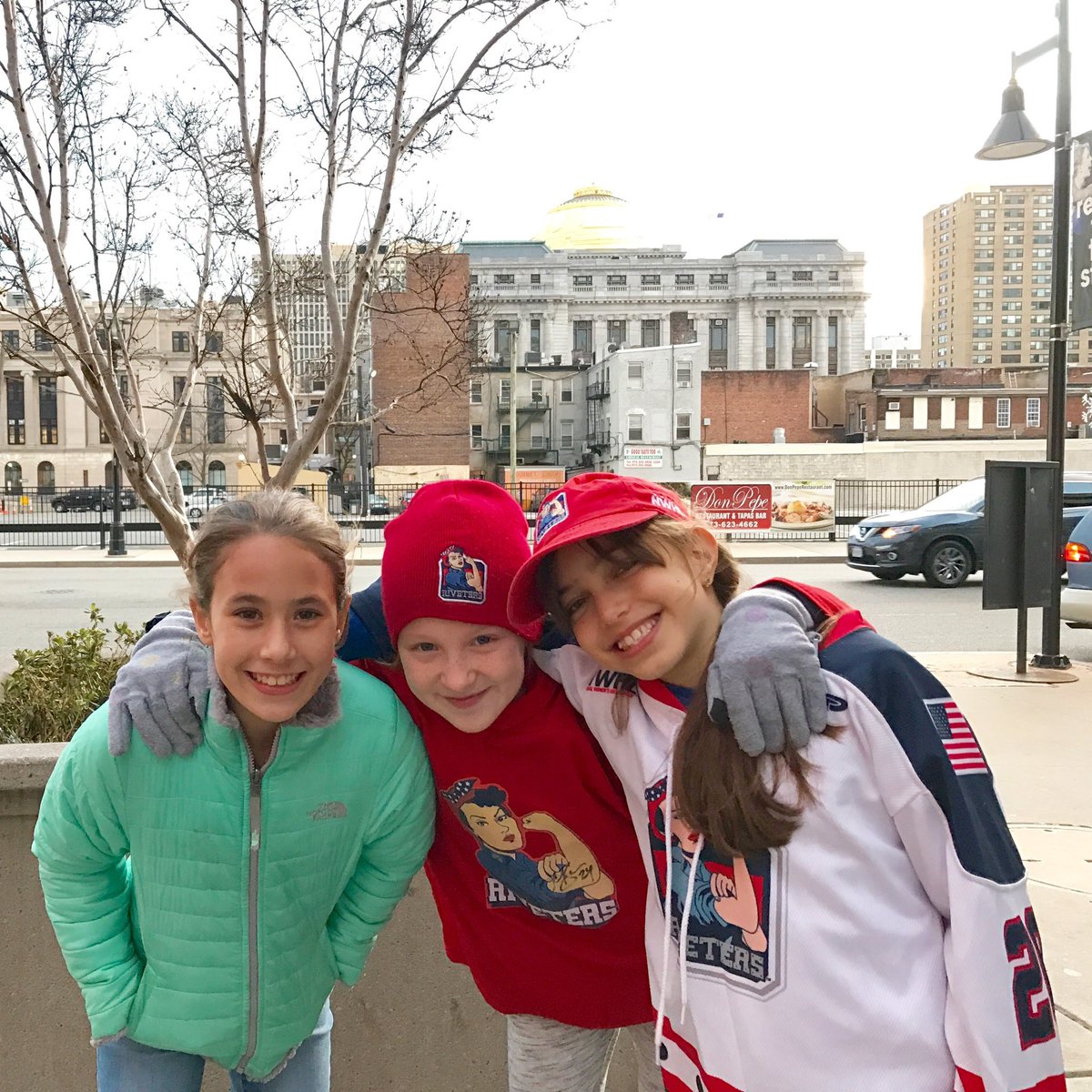GieblerAlison's tweet photo. I loved watching you on the ice and listening to you talk about your hockey and mental health journey. You motivated me to succeed in the sport. Thank you for all that you’ve done in hockey @madison_packer_ https://t.co/ruizA0pr5a