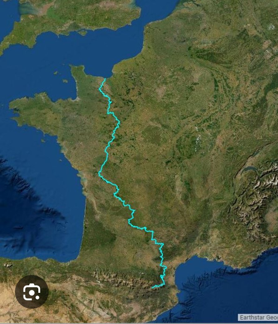 MerciHank's tweet photo. En vert le tracé que j' ai réalisé en courant ce matin (balise gps dans mon sac).  Départ d'Andorre à 7h15,  arrivée Ouistreham 13h45. Claqué. https://t.co/I1YqfCMN6S