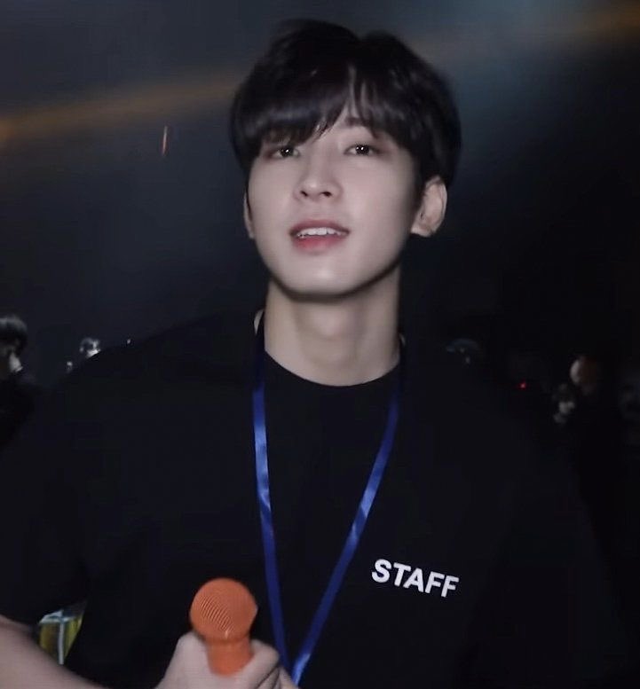 lovsicke's tweet photo. noted, #svtpink 🔞
— wonwoo x jisoo au 

humihingi lang naman ng notes yung tao, bakit biglang juno positions ang natanggap? https://t.co/pWe5bE7tI0